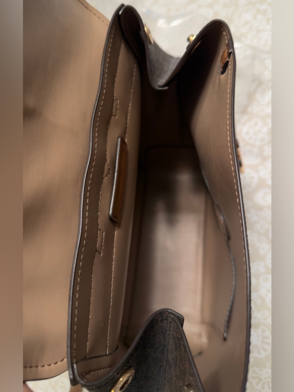 MICHAEL KORS Hayes Medium Brown Leather Backpack - Picture 10 of 16